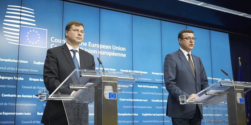 Валдис Домбровскис, Янис Реирс | © Council of the EU