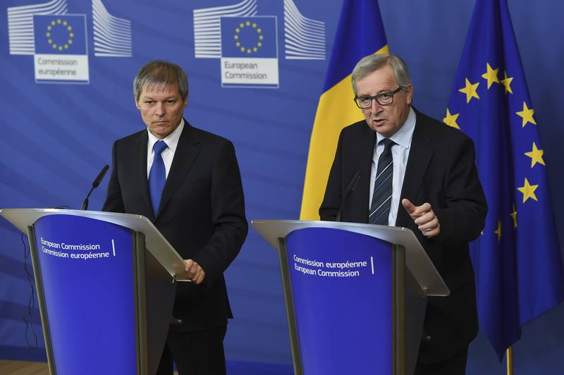 Dacian Ciolos, Jean-Claude Juncker | © European Commission